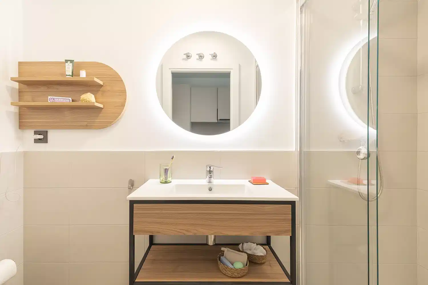 Canvas Pamplona Plazaola, Pamplona - Pamplona, Spain - Bathroom