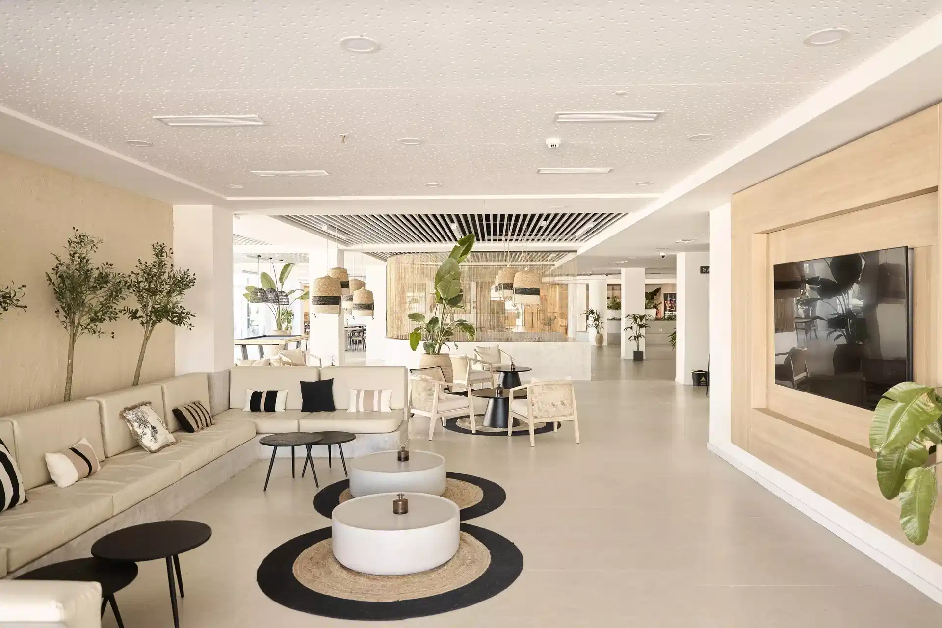 Canvas Sevilla Lago, Seville - Seville, Spain - Common Area