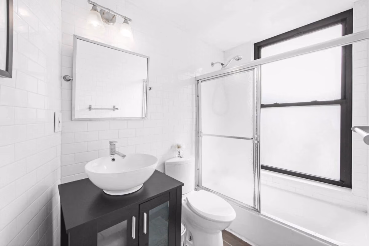 Kitchen?w=400&h=260&fit=crop&q=40&auto=format&trim=auto