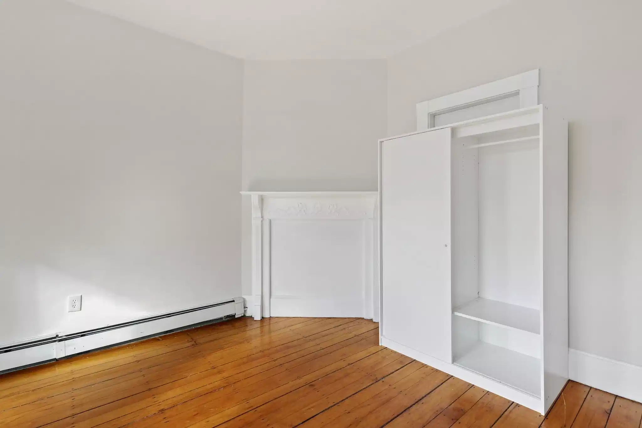 Common Area?w=400&h=260&fit=crop&q=40&auto=format&trim=auto