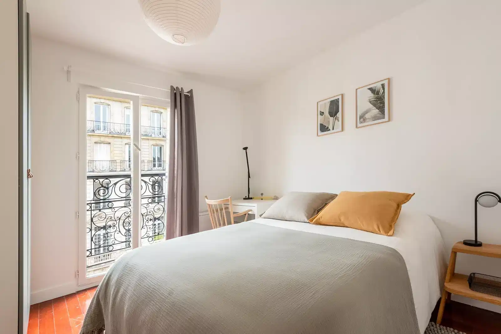 Exterior?w=400&h=260&fit=crop&q=40&auto=format&trim=auto