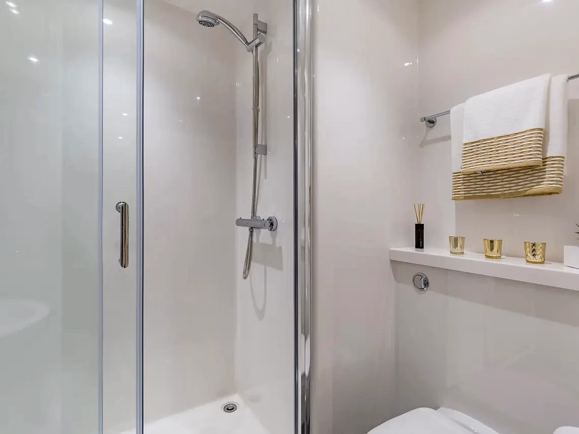 Amenities?w=400&h=260&fit=crop&q=40&auto=format&trim=auto