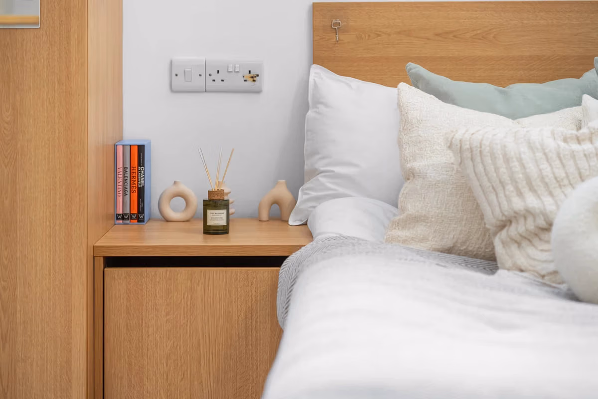 Algernon Firth, Leeds - Leeds, England, United Kingdom - Classic Duplex - Bedroom