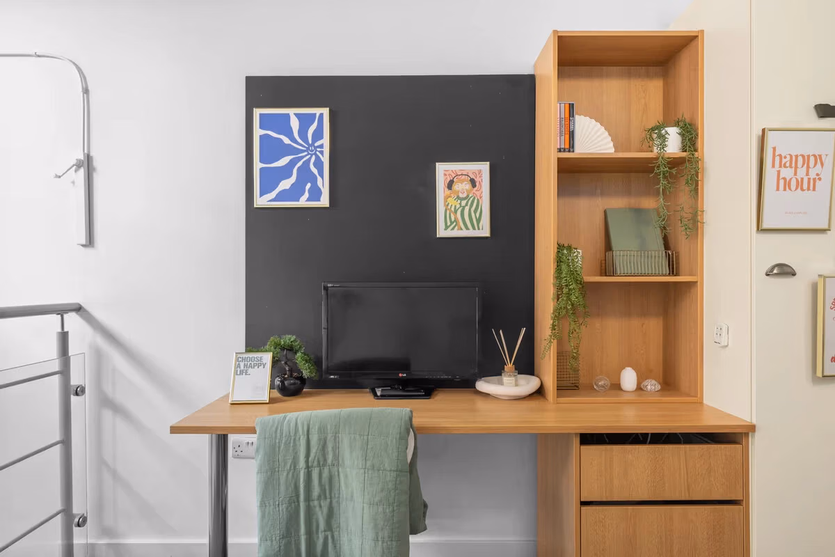 Algernon Firth, Leeds - Leeds, England, United Kingdom - Classic Duplex - Amenities