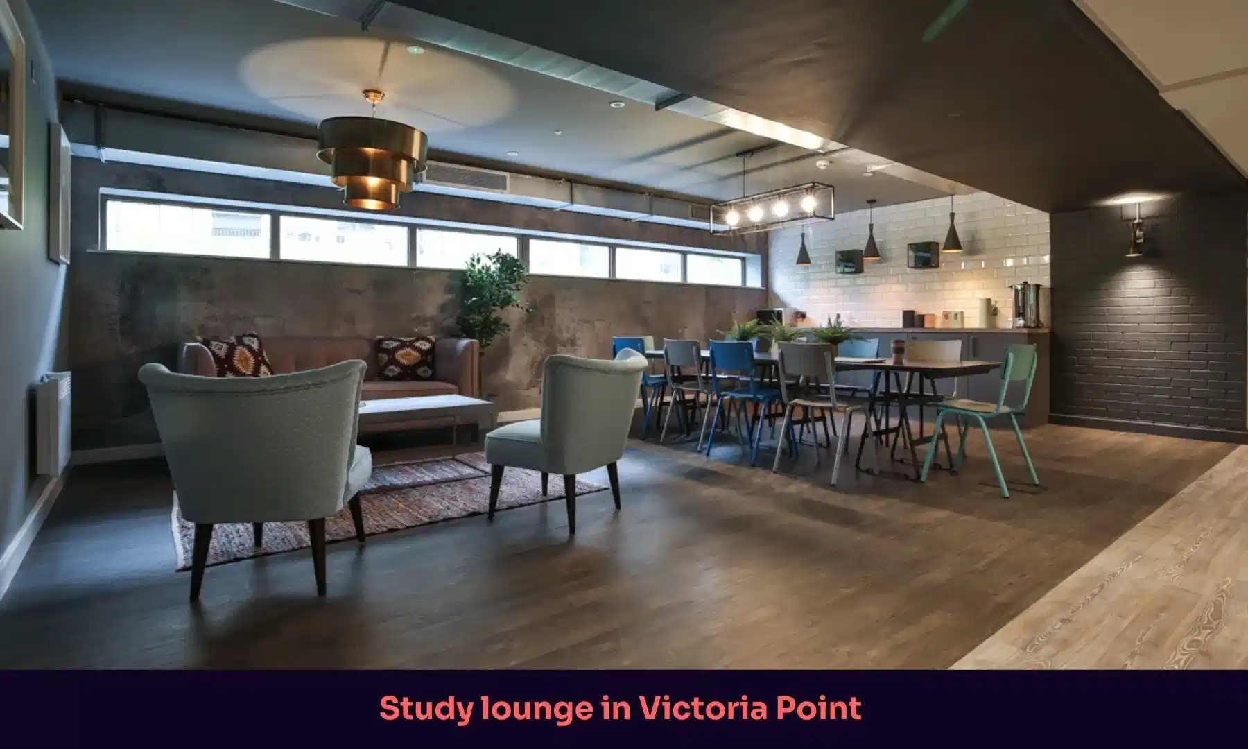 Exterior?w=400&h=260&fit=crop&q=40&auto=format&trim=auto