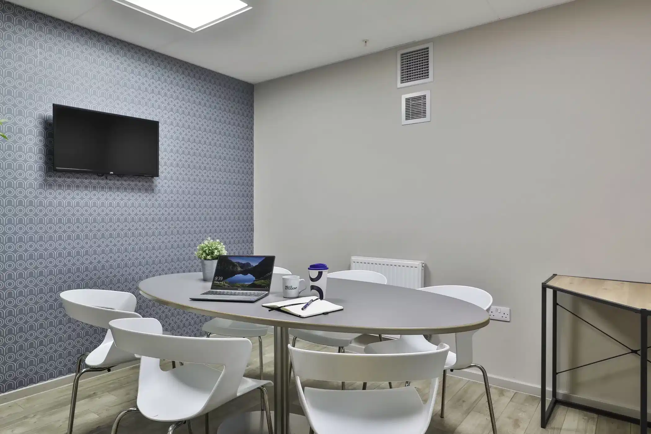 The Frontage, Nottingham - Nottingham, England, United Kingdom - Amenities