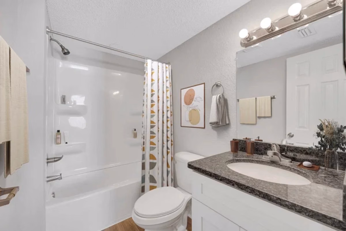 Edenfield Shores, Jacksonville - Jacksonville, Florida, United States - Bathroom