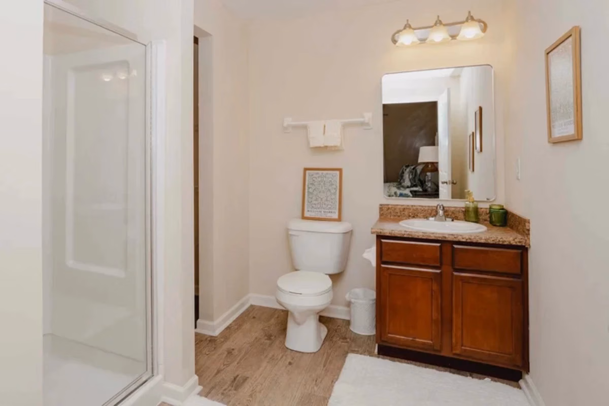 Woods at Perry Lane, Westerville - Westerville, Ohio, United States - Bathroom