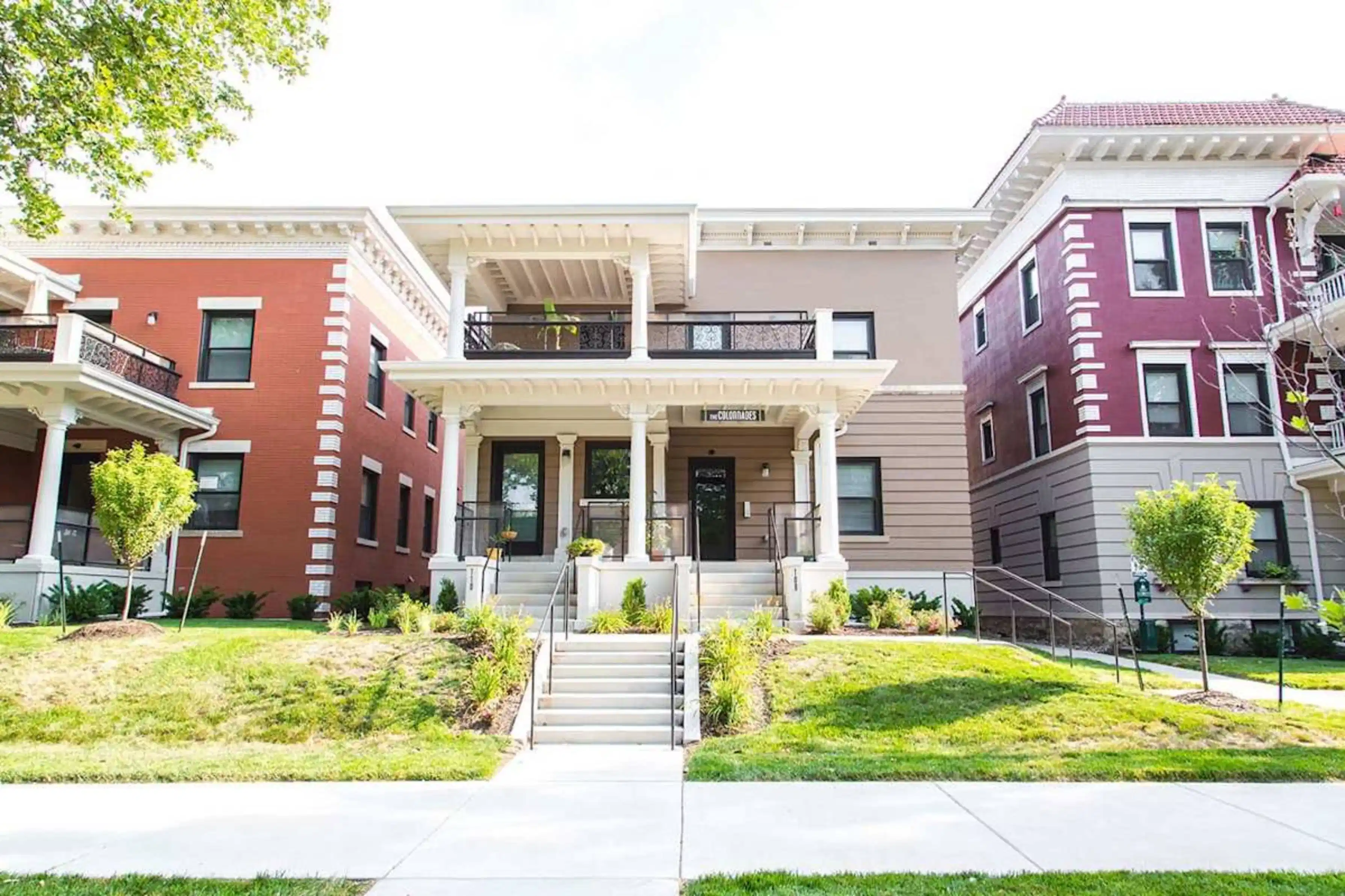 The Colonnades, Kansas City - Kansas City, Kansas, United States - Exterior