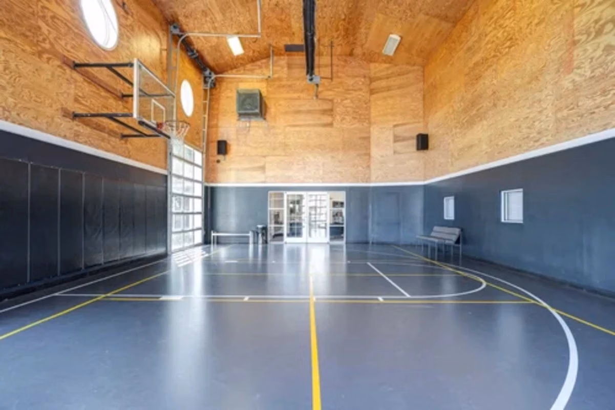Campus Court Lexington, Lexington - Lexington, Kentucky, United States - Amenities