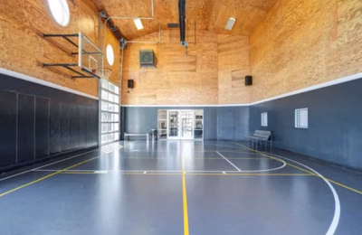 Campus Court Lexington, Lexington - Lexington, Kentucky, United States - Amenities