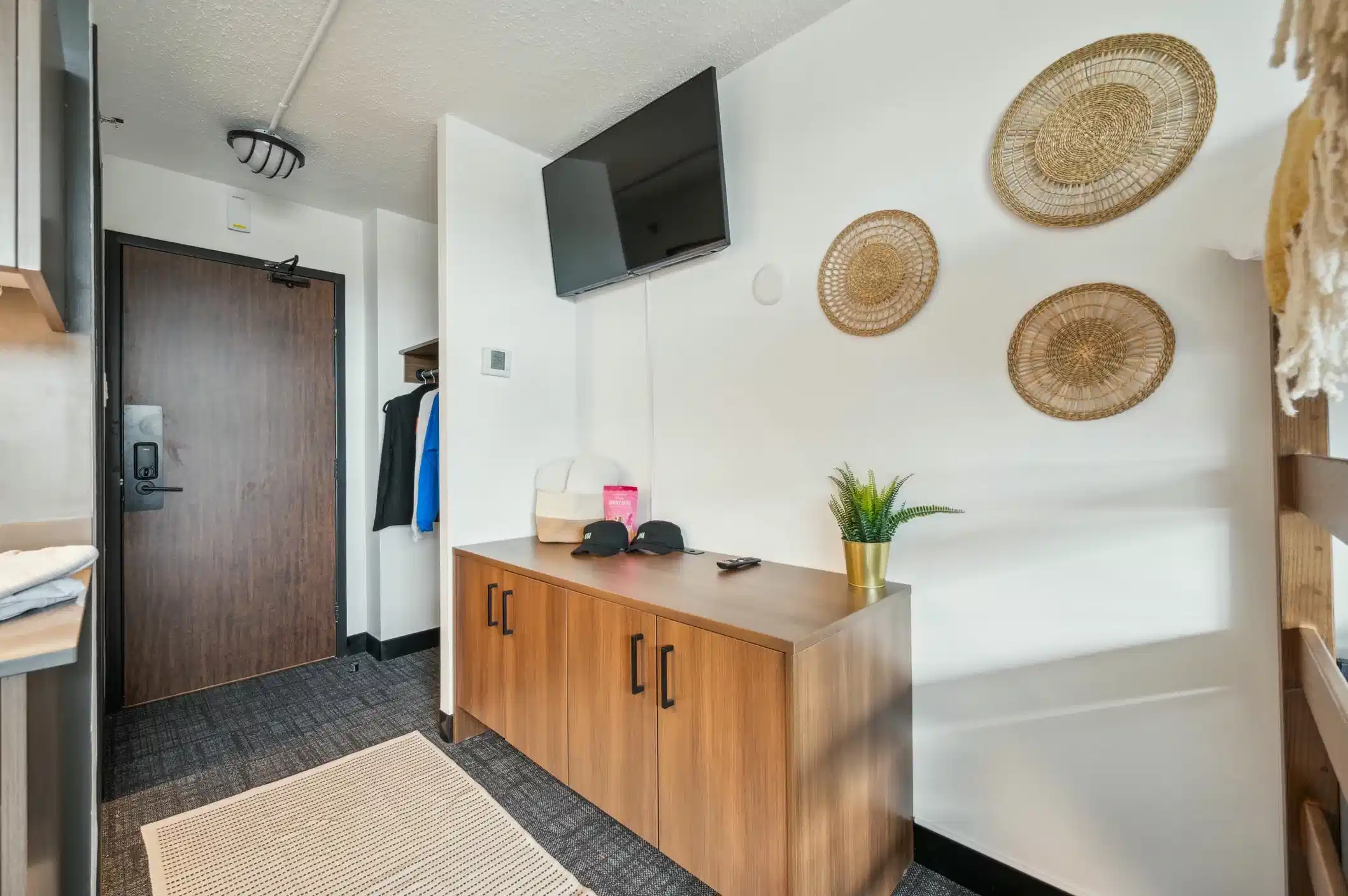 ALMA @ Guelph Student Housing - Guelph, Canada - Amenities