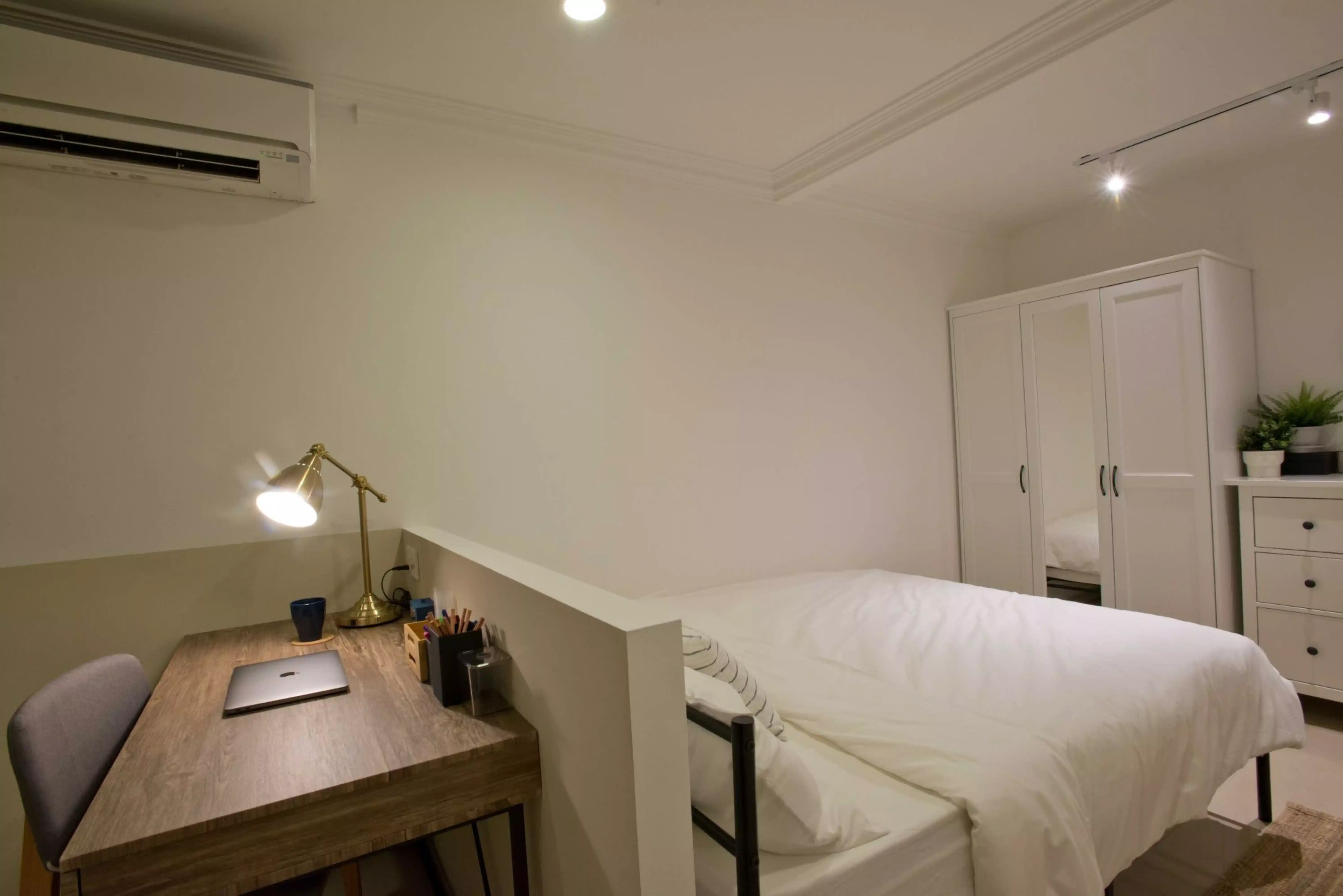 14 Eng Hoon, Singapore - Singapore, Singapore - TAP Lite - Bedroom