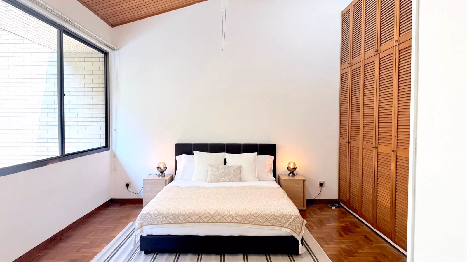 Amenities?w=400&h=260&fit=crop&q=40&auto=format&trim=auto