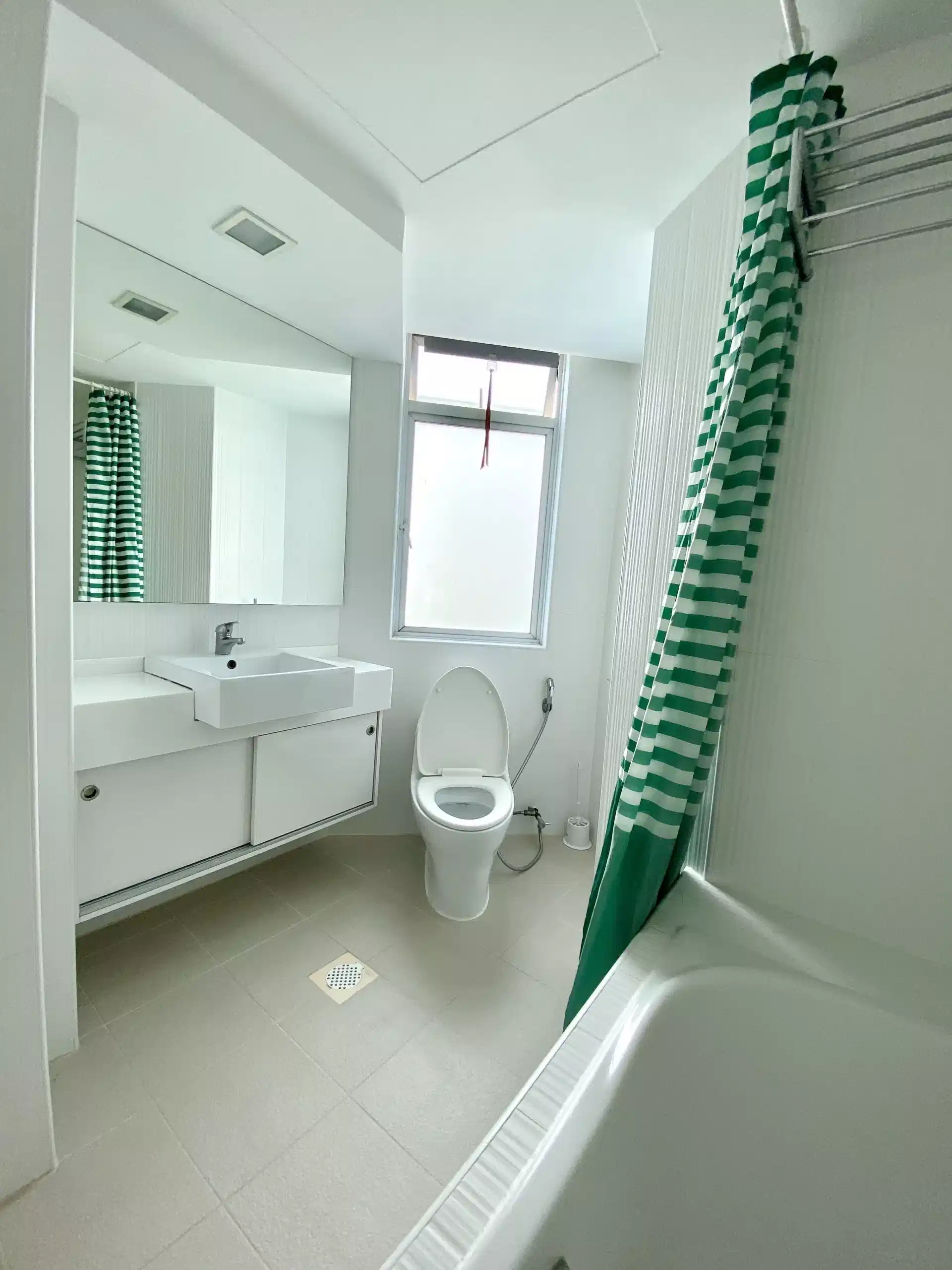 Amenities?w=400&h=260&fit=crop&q=40&auto=format&trim=auto