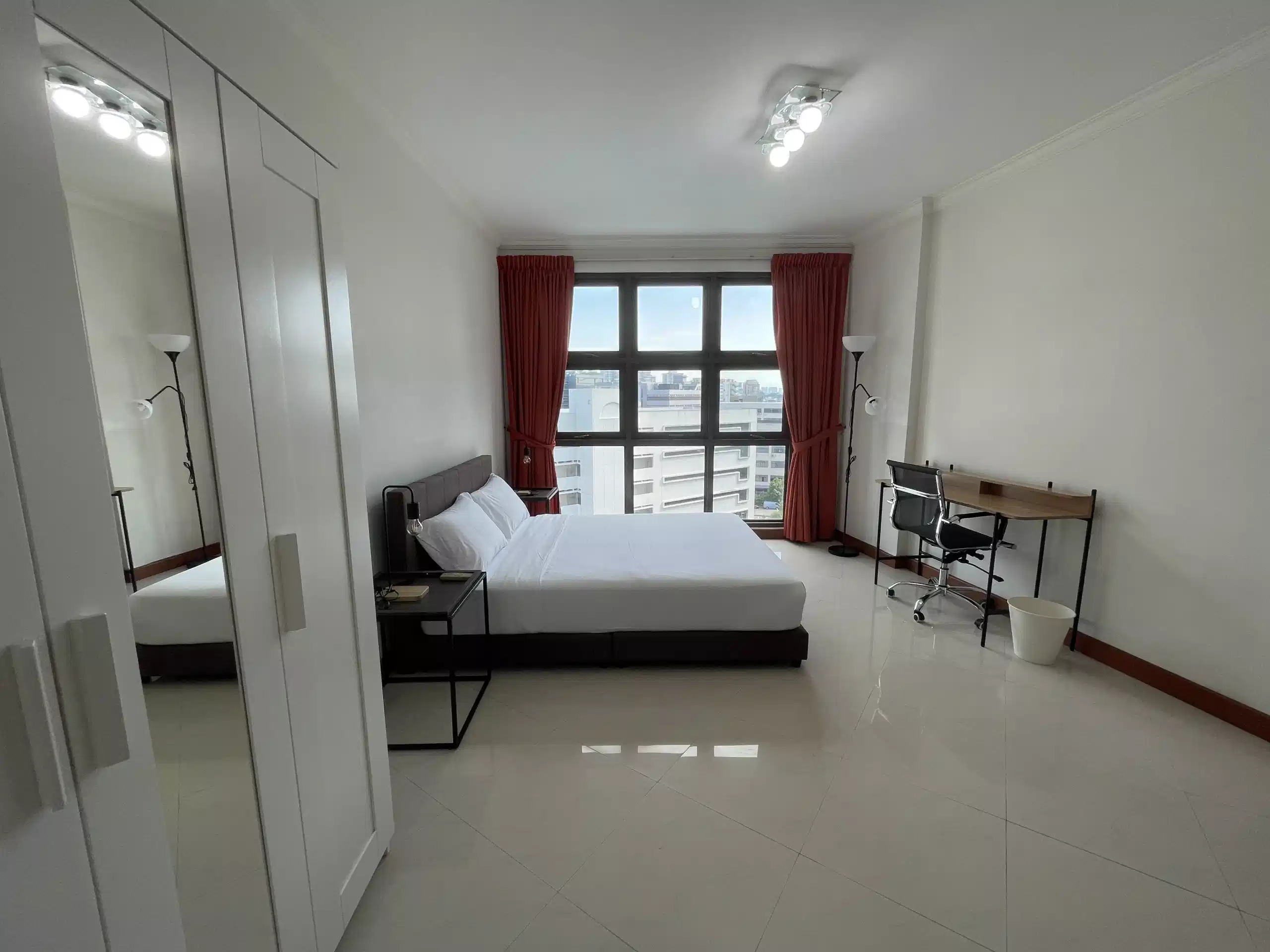 Amenities?w=400&h=260&fit=crop&q=40&auto=format&trim=auto