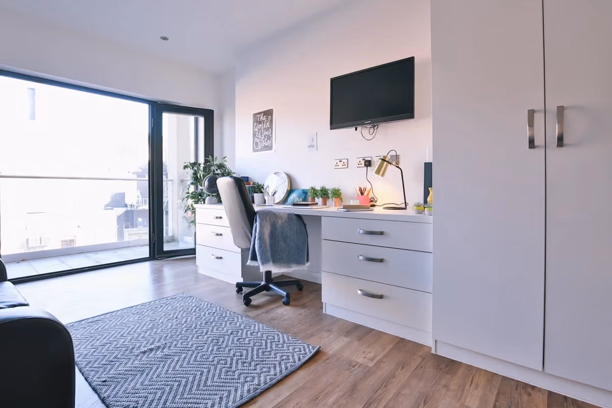 136 - 138 New Walk, Leicester - Leicester, England, United Kingdom - Classic Studio - Amenities
