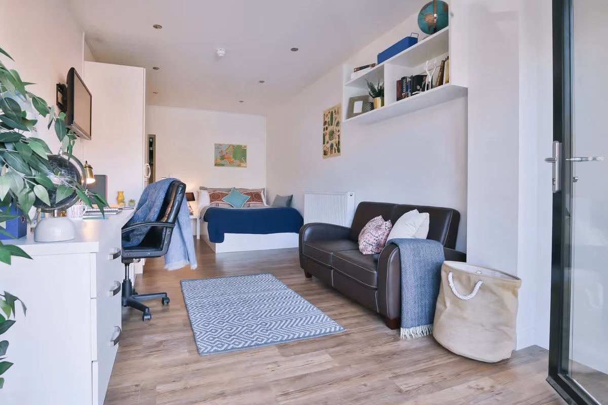 136 - 138 New Walk, Leicester - Leicester, England, United Kingdom - Classic Studio - Bedroom