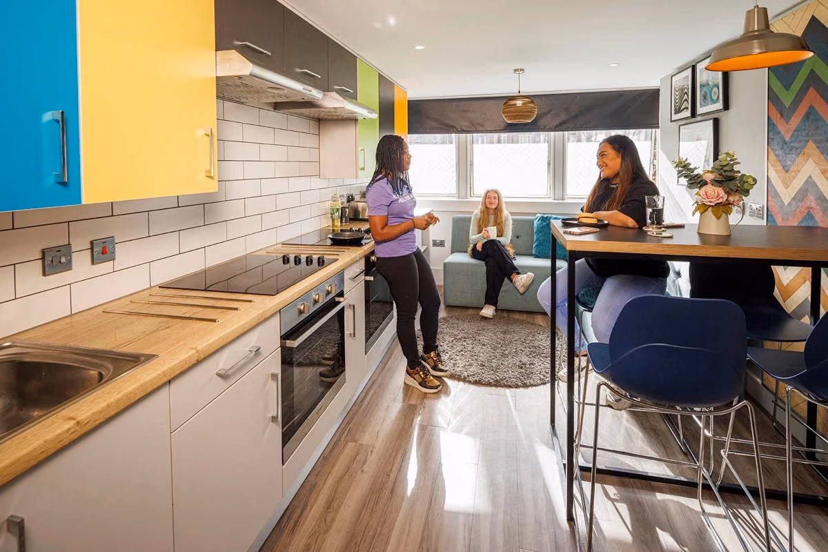 Taylor Court, Hull - Hull, England, United Kingdom - Kitchen
