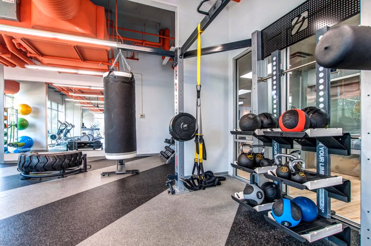 Burnham 310, Champaign - Champaign, Illinois, United States - Amenities