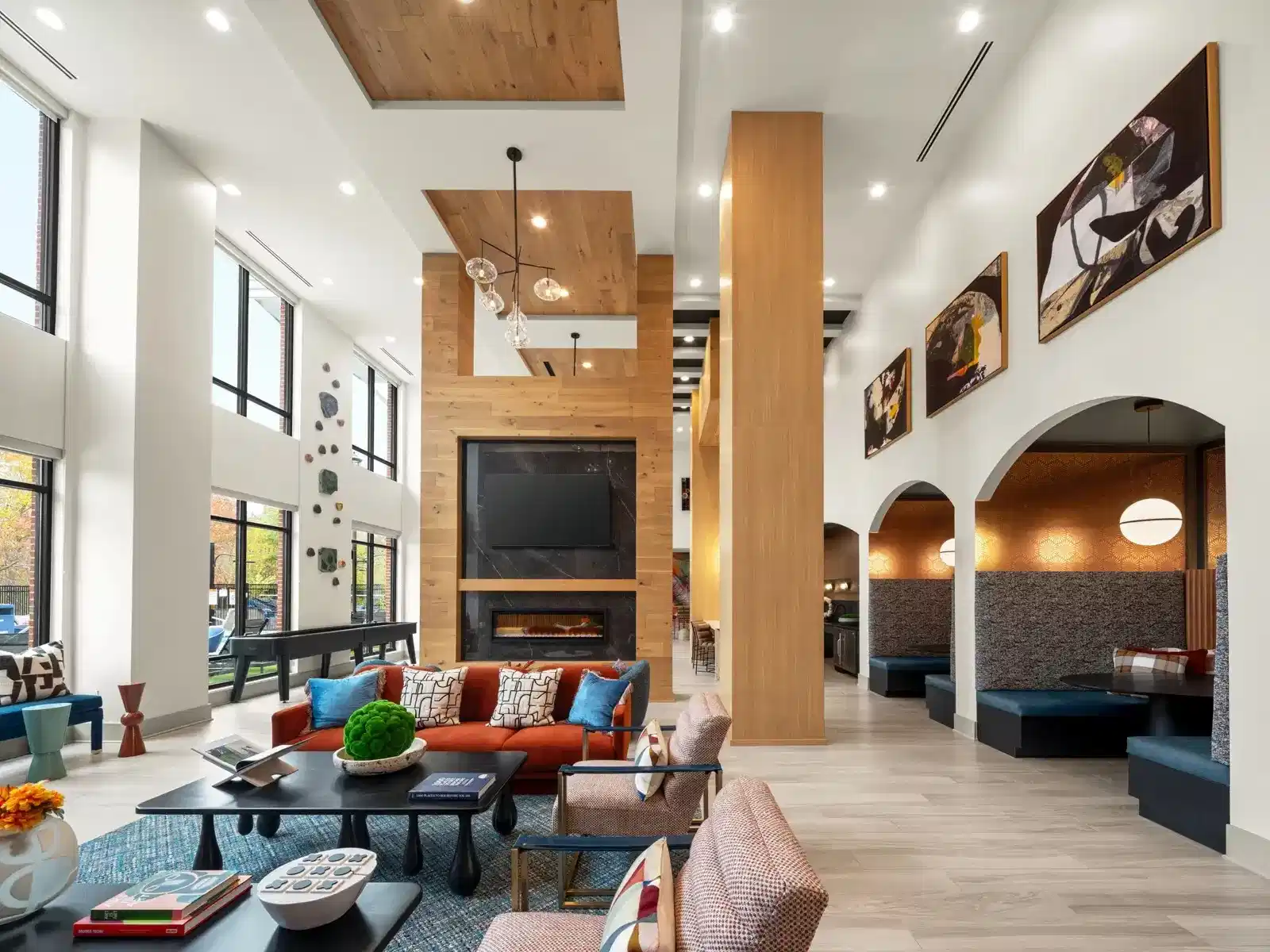 Standard Four Corners, Mansifeld - Mansfield Center, Connecticut, United States - Common Area