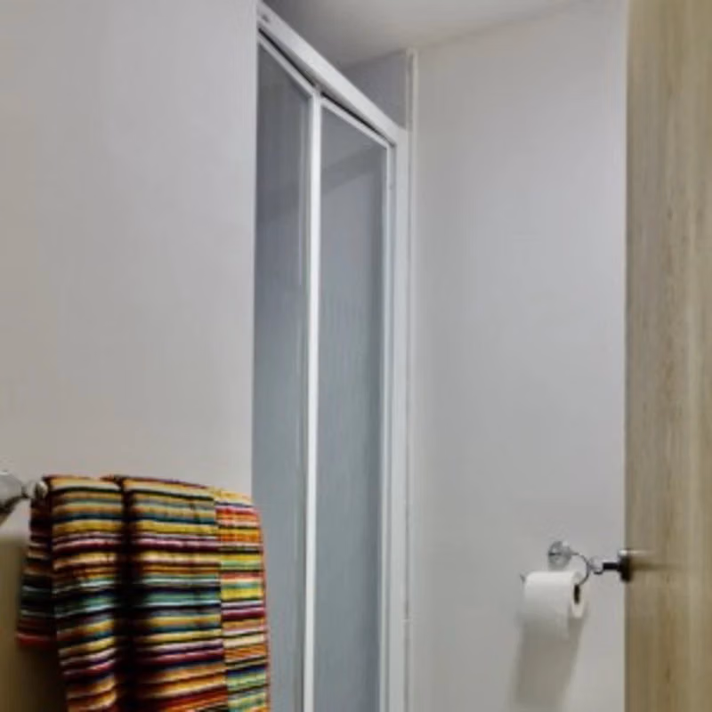 Amenities?w=400&h=260&fit=crop&q=40&auto=format&trim=auto