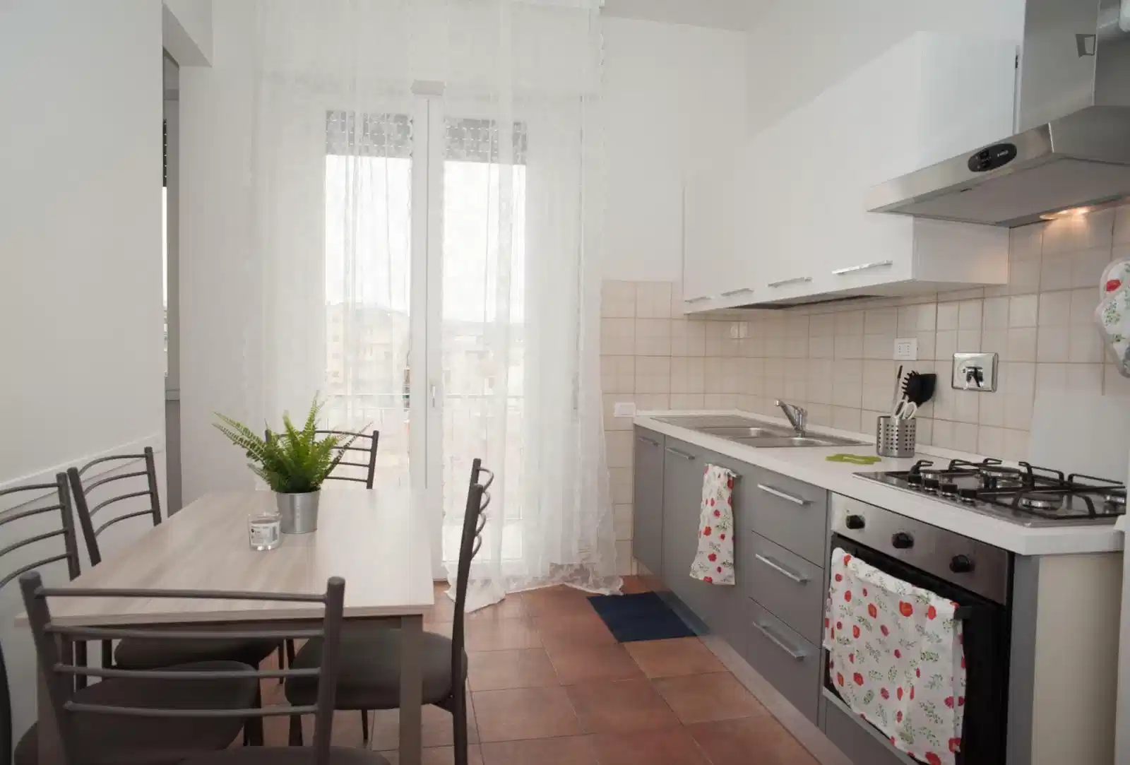 UNP 50136, Florence - Florence, Italy - Kitchen