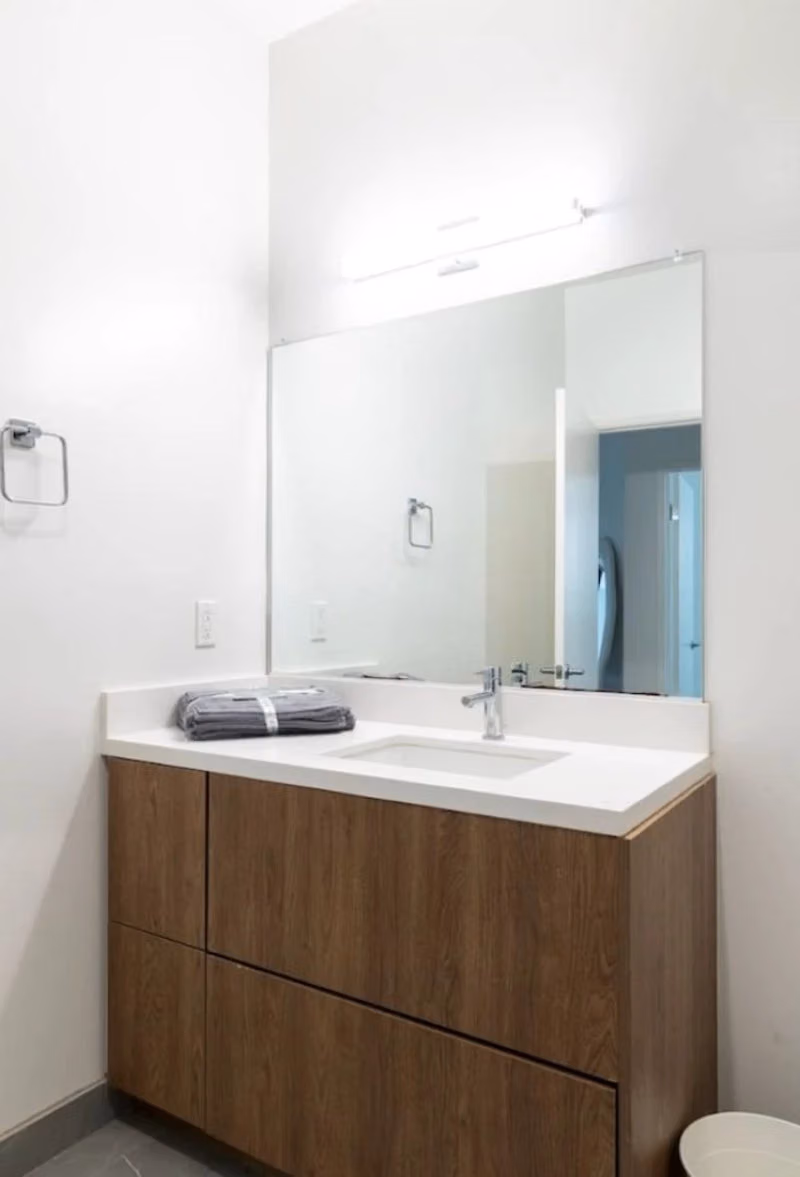 Hana, Los Angeles - Los Angeles, California, United States - Bathroom