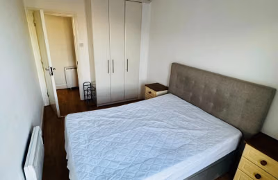Room in a 4 Bedroom Apartment, Apartment 33, Elmfield Court, Clondalkin, Dublin 22, D22 DF80 - Dublin, Ireland - Bedroom