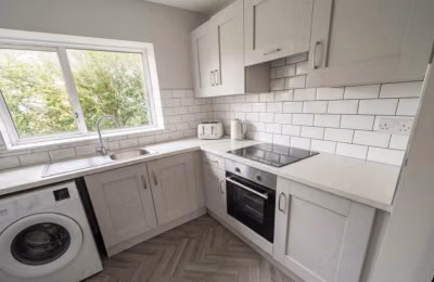 Room in a 4 Bedroom Apartment, Apartment 71, North Quay Place, Pope's Quay Street, Cork, T23 Y0FD - Cork, Ireland - Kitchen