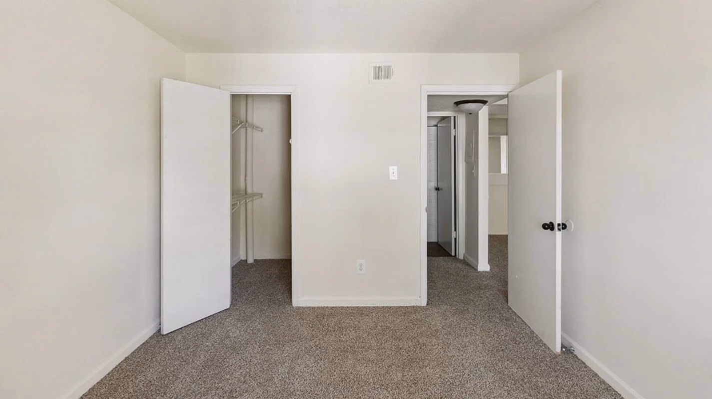 Overlook Apartments, Greenville - Clemson, South Carolina, United States - Bedroom