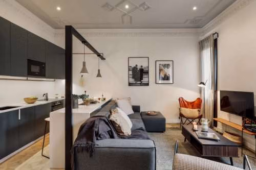 Common Area?w=400&h=260&fit=crop&q=40&auto=format&trim=auto