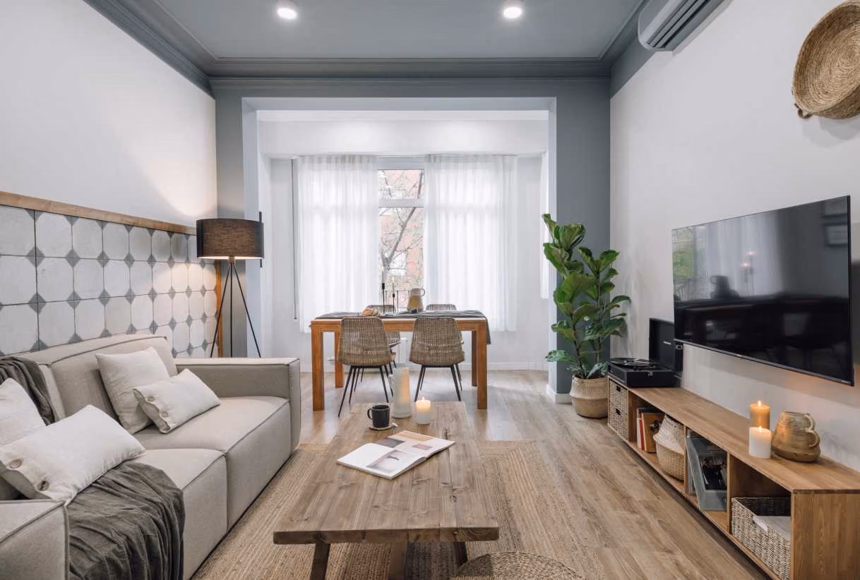 Amenities?w=400&h=260&fit=crop&q=40&auto=format&trim=auto