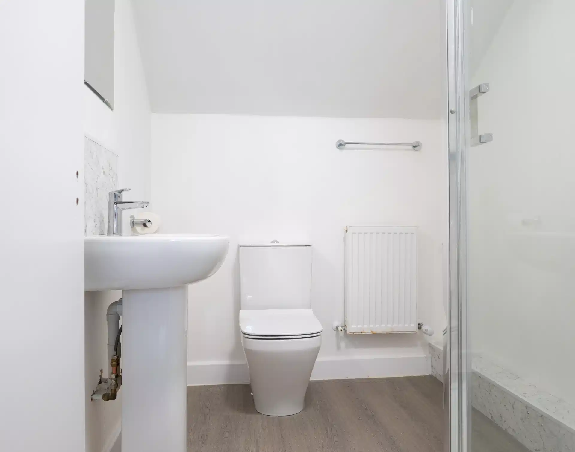 Monks Road LN2, Lincoln - Lincoln, England, United Kingdom - Ensuite 2 - Bathroom