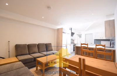 6 Bedroom Apartment, 5 Florence Building, Selly Oak, Birmingham B29 6EH - Birmingham, England, United Kingdom - Common Area