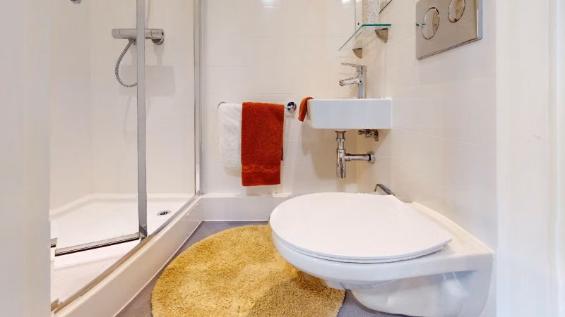 Amenities?w=400&h=260&fit=crop&q=40&auto=format&trim=auto
