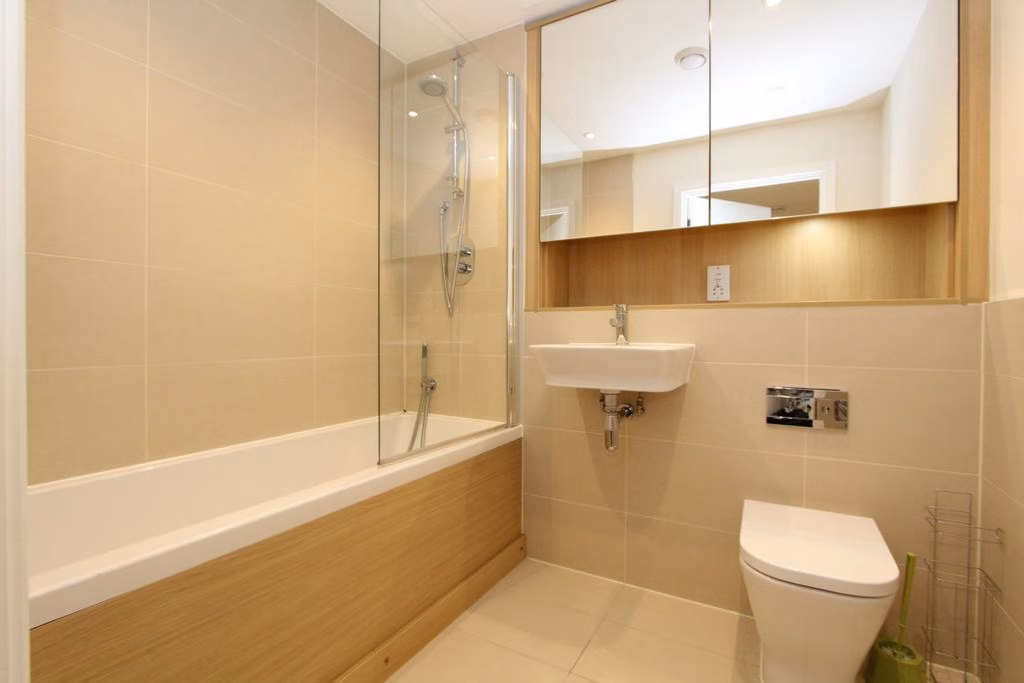 5 bedroom apartment, Barquentine Heights,4 Peartree Way - undefined - bathroom - Bathroom  - 03-07-2023