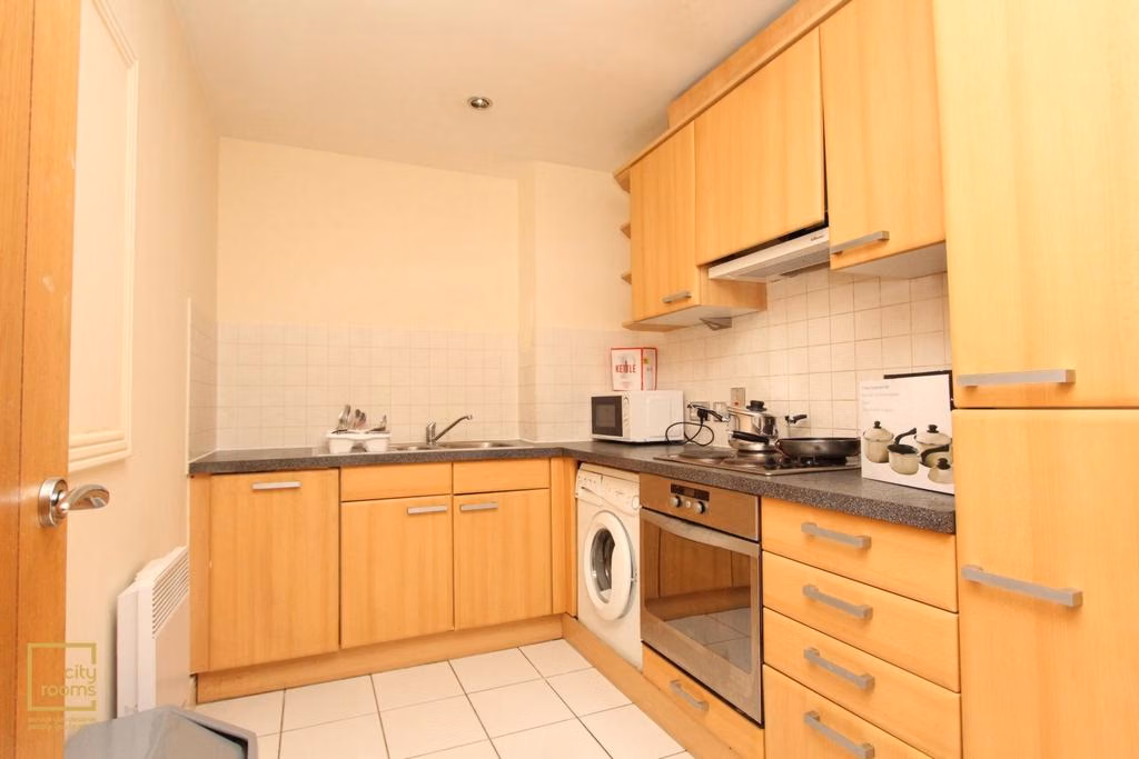 3 bedroom apartment, The Quadrangle House, Romford Road - undefined - kitchen - Kitchen - 28-06-2023