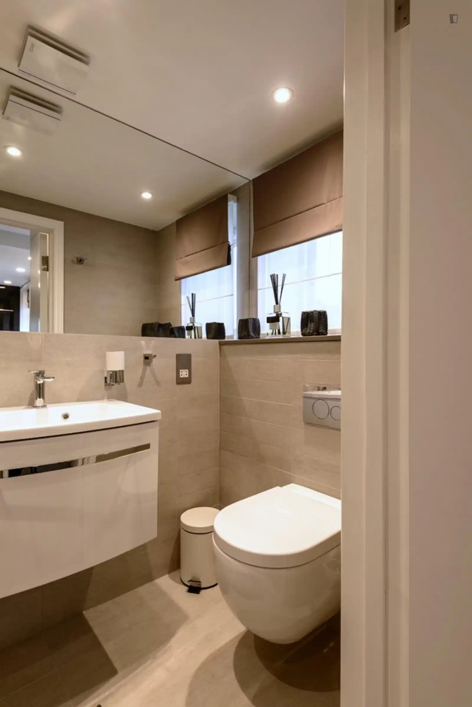 Studio Room, Cotleigh Rd, London NW6 2NL (Studio 1) - London, England, United Kingdom - Studio - Bathroom