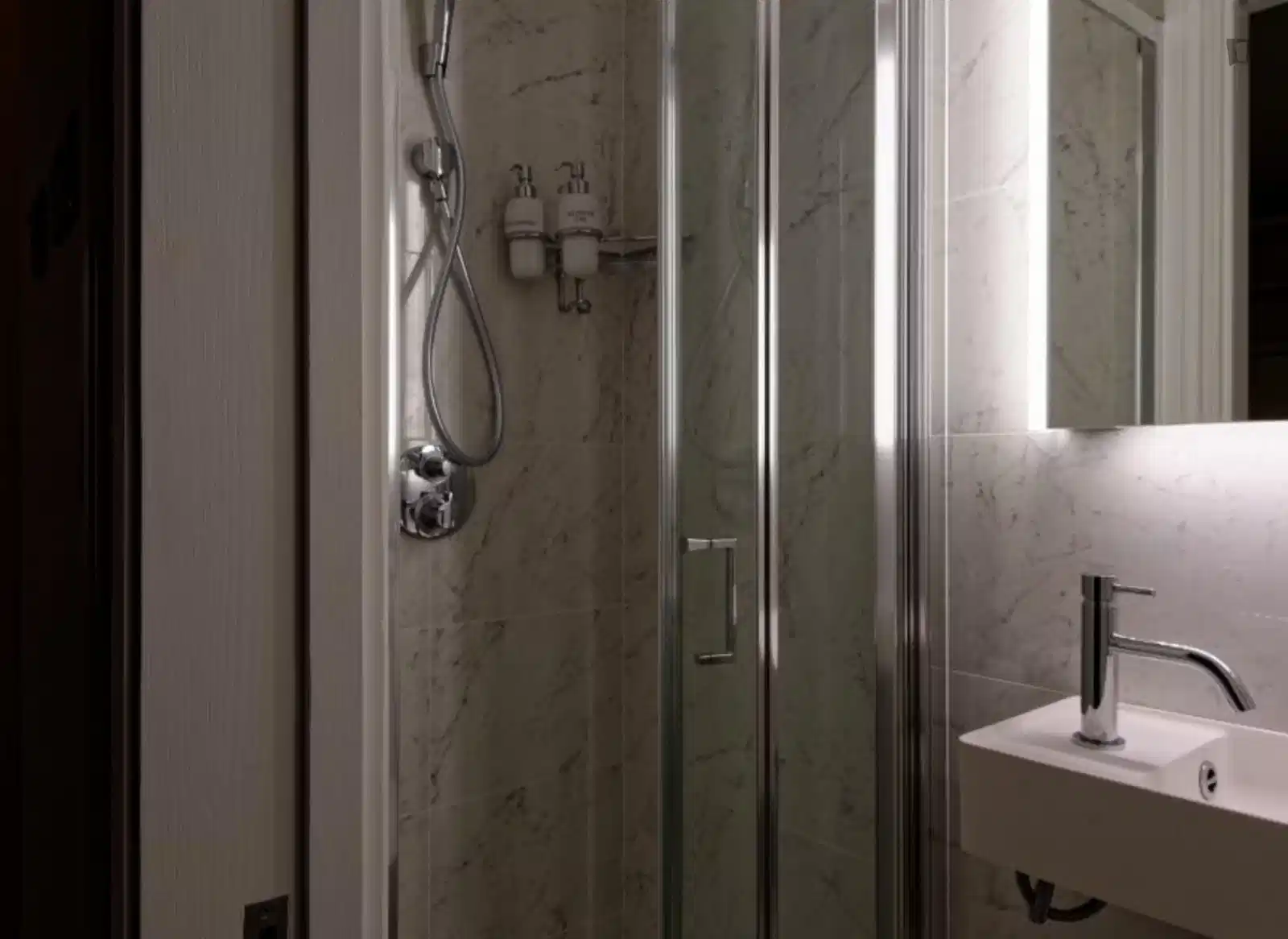 Studio Room, Kensington Gardens, London, W8 4PX (Studio 9) - London, England, United Kingdom - Studio - Bathroom