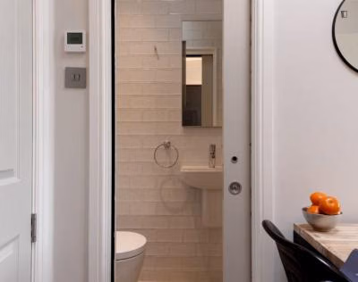 Studio  - Bedroom?w=400&h=260&fit=crop&q=40&auto=format&trim=auto