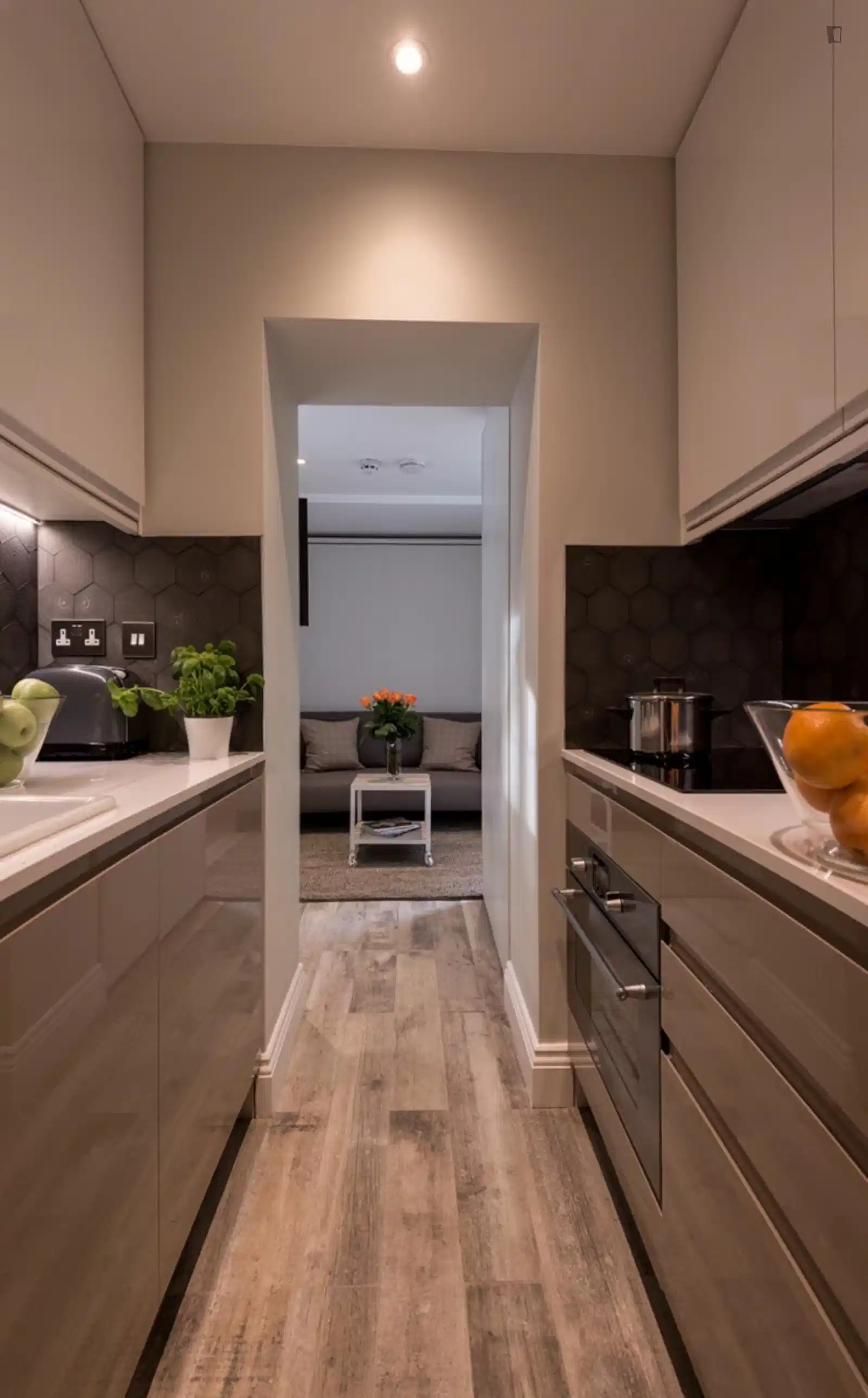 Studio Room, Cotleigh Rd, London NW6 2NL (Studio 4) - London, England, United Kingdom - Studio - Kitchen