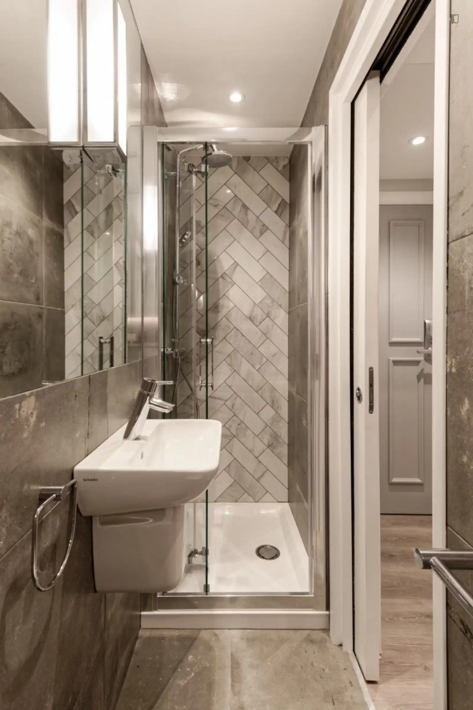 Studio - Kitchen?w=400&h=260&fit=crop&q=40&auto=format&trim=auto