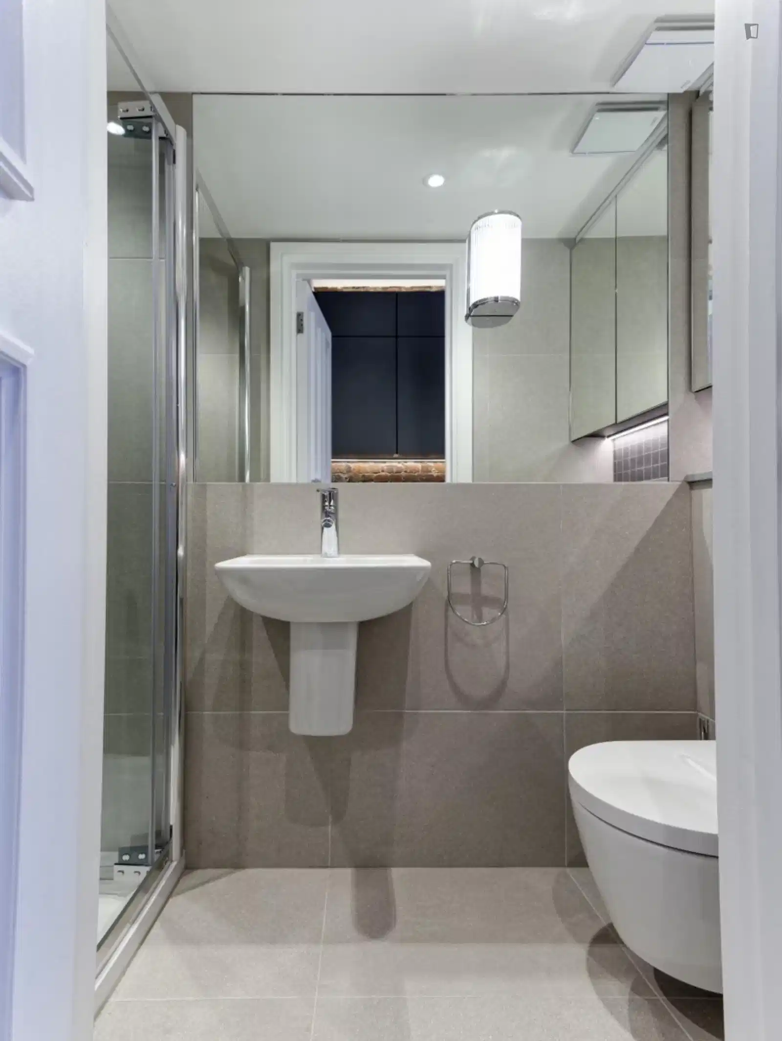 Studio Room, Pembridge Square, London, W2 4EW (Studio 27) - London, England, United Kingdom - Studio - Bathroom