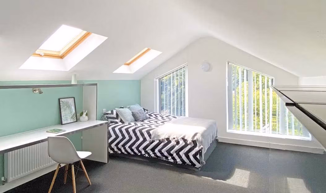 Amenities?w=400&h=260&fit=crop&q=40&auto=format&trim=auto