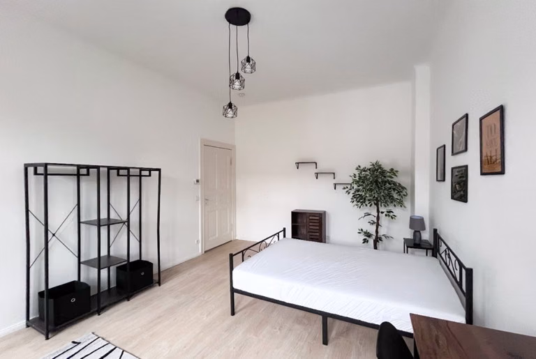 Kitchen?w=400&h=260&fit=crop&q=40&auto=format&trim=auto