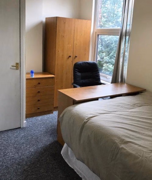 4 Bedroom 1 Bathroom - Bathroom?w=400&h=260&fit=crop&q=40&auto=format&trim=auto