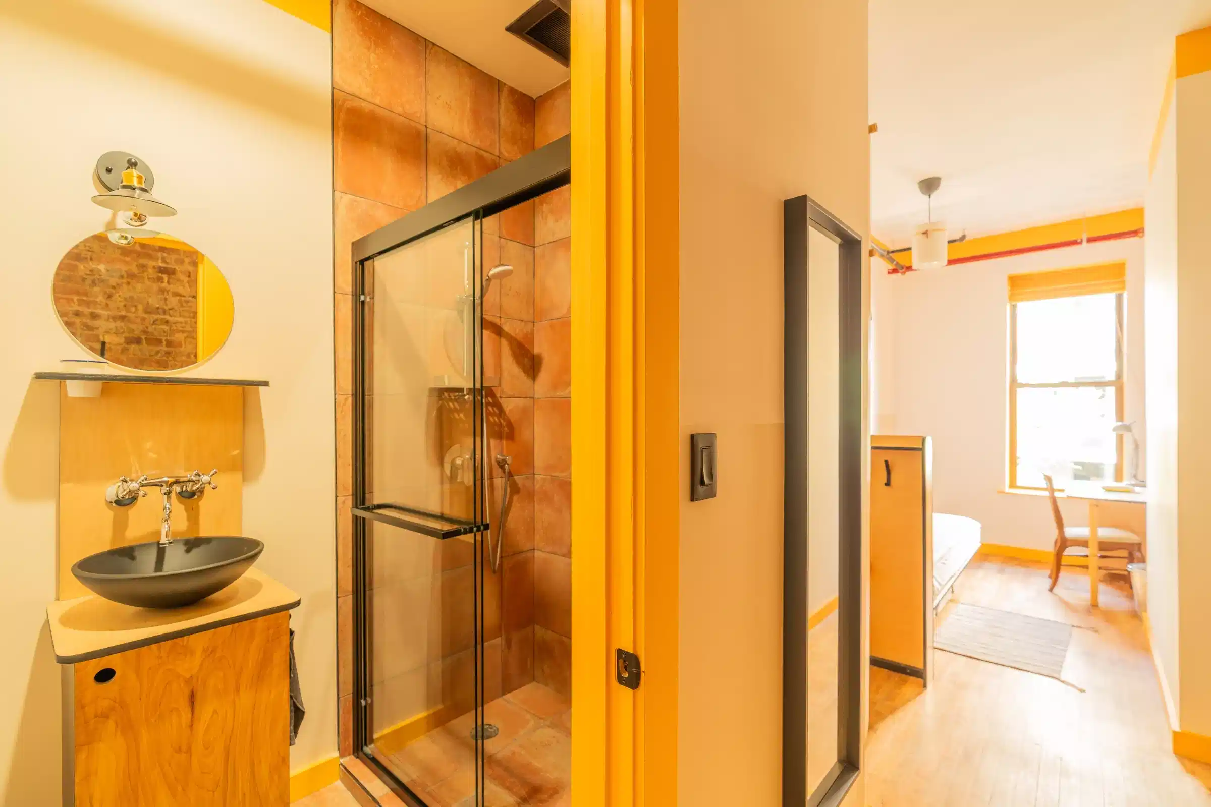 Common Area?w=400&h=260&fit=crop&q=40&auto=format&trim=auto