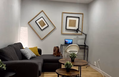 3717 Rue Berri, Montreal - Montreal, Canada - Room
