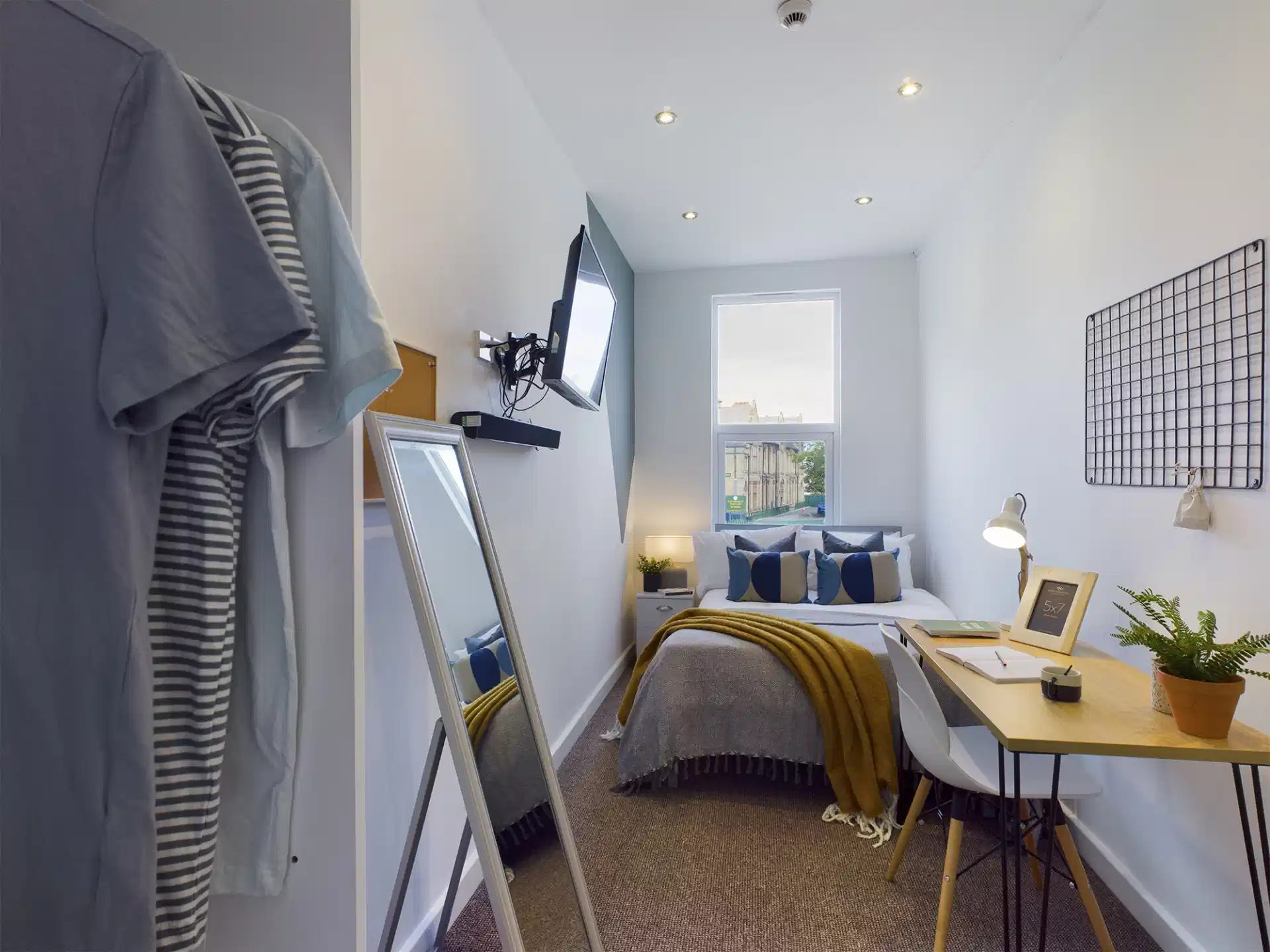 Amenities?w=400&h=260&fit=crop&q=40&auto=format&trim=auto